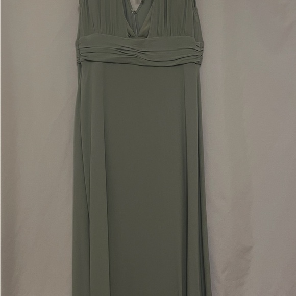 Reformation Rosalind Green Sleeveless Plunge Gown - Picture 7 of 10